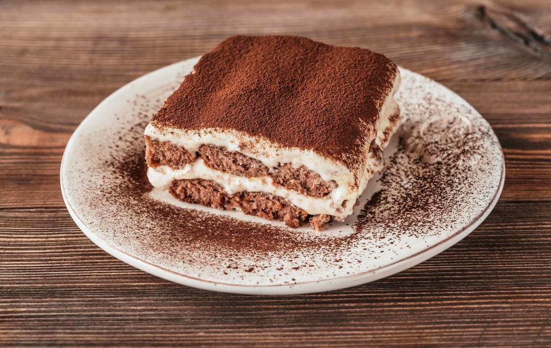Kolay ve Pratik Tiramisu Tarifi -  15 Dakikada Hazır Kedidili Tiramisu Yapımı